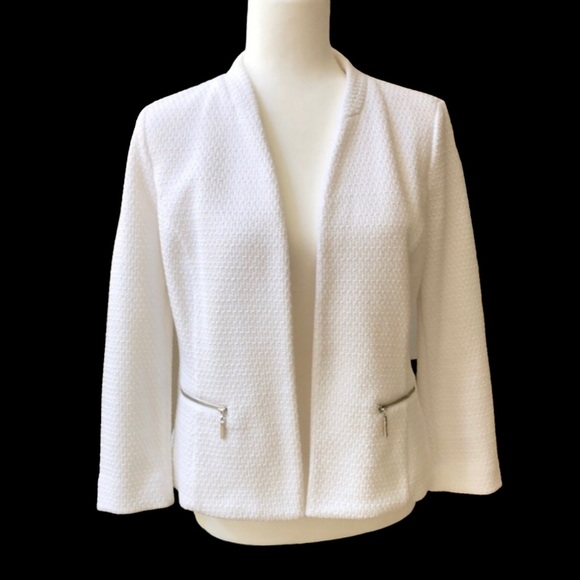 Alfani Jackets & Blazers - ALFANI White Open Front Blazer Silver Zippers Pockets Women’s Size Small NWT